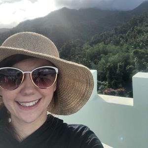 Meet your Posher, Olivia